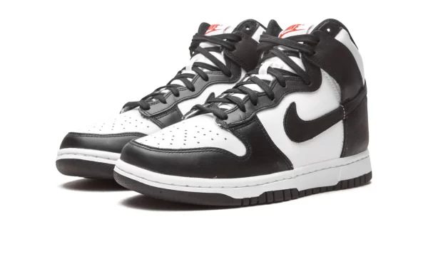 NIKE DUNK HIGH WMNS "Panda (2021)" - Image 3