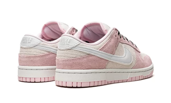 NIKE DUNK LO LX MNS WMNS "Pink Foam" - Image 4