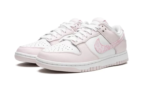 NIKE DUNK LO MNS WMNS "Pink Paisley" - Image 3