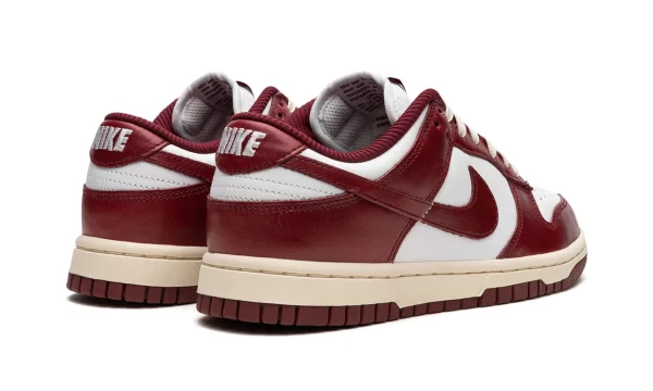 NIKE DUNK LO PRM WMNS "Team Red" - Image 4