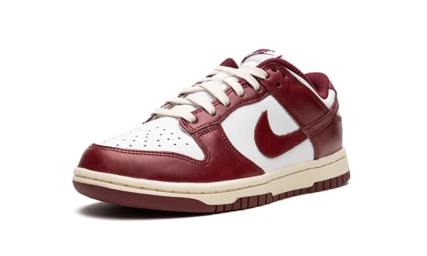 NIKE DUNK LO PRM WMNS "Team Red" - Image 5