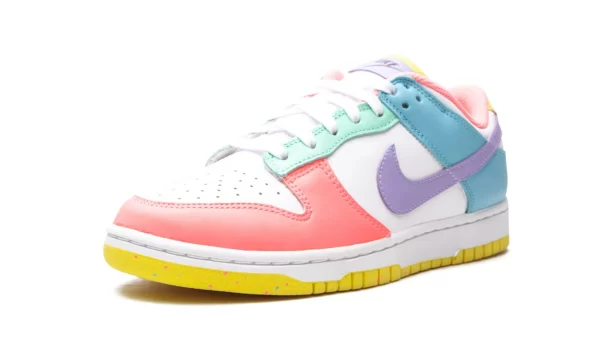 NIKE DUNK LO SE WMNS "Easter" - Image 5