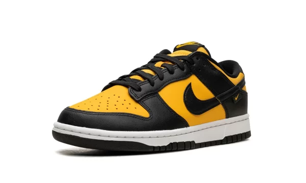 NIKE DUNK LOW "Black University Gold" - Image 5