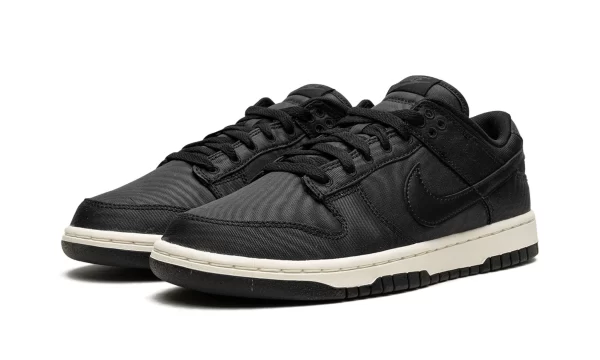 NIKE DUNK LOW RETRO PRM "Black Canvas" - Image 3