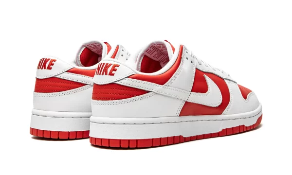 NIKE DUNK LOW "University Red 2021" - Image 4