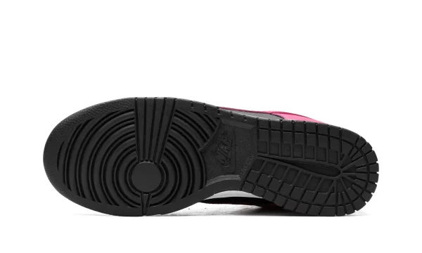 NIKE DUNK LOW WMNS "Fierce Pink/Black" - Image 6