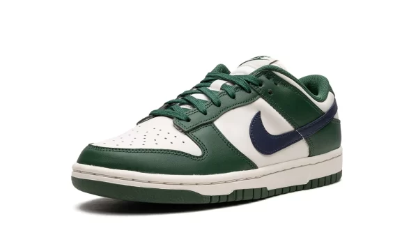 NIKE DUNK LOW WMNS "Gorge Green" - Image 5