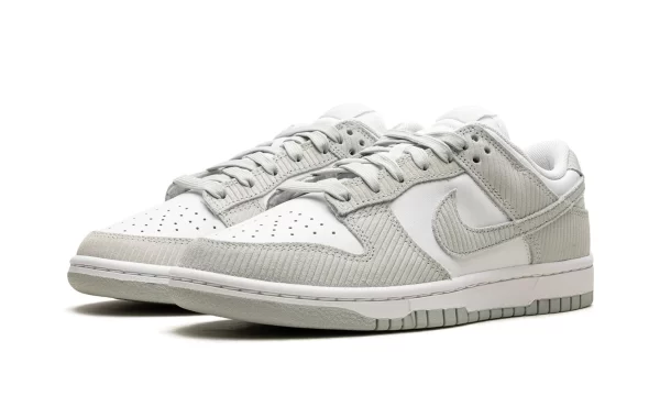 NIKE DUNK LOW WMNS "Grey Corduroy" - Image 3