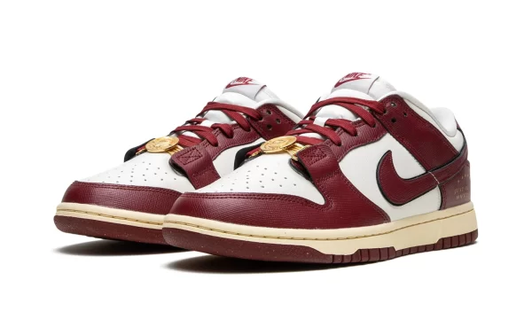 NIKE DUNK LOW WMNS "Just Do it - Team Red" - Image 3