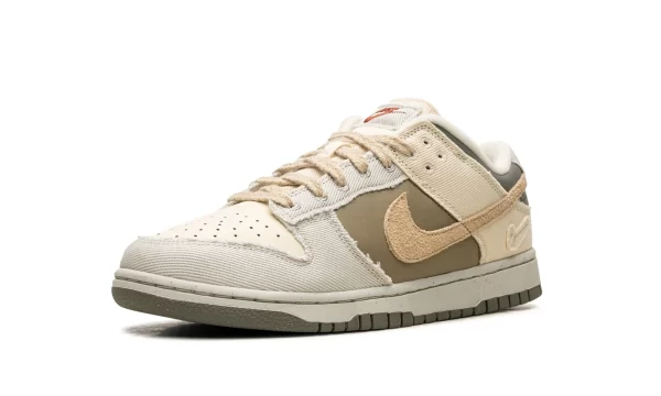 NIKE DUNK LOW WMNS "Light Bone Neutral Olive" - Image 5