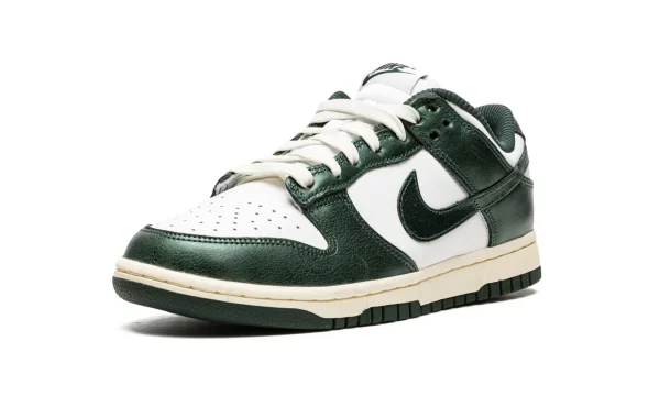 NIKE DUNK LOW WMNS "Vintage Green" - Image 5