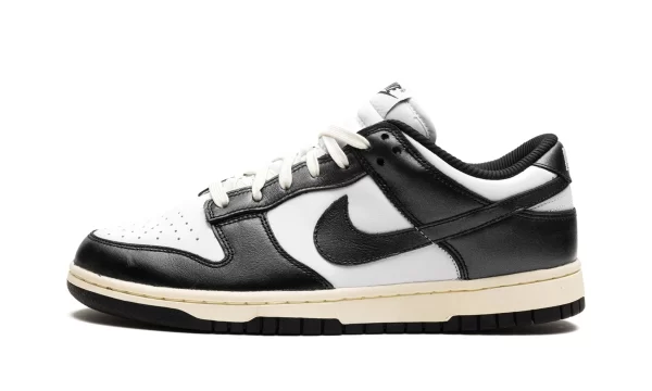 NIKE DUNK LOW WMNS "Vintage Panda"