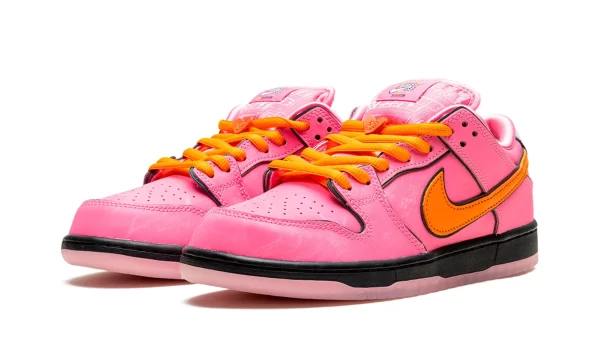 NIKE SB DUNK LOW "Powerpuff Girls - Blossom" - Image 3